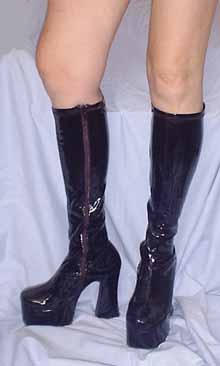 boots02.jpg (13949 bytes)