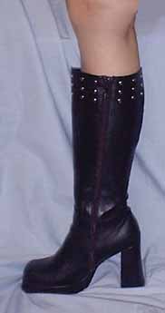 boots03.jpg (10596 bytes)